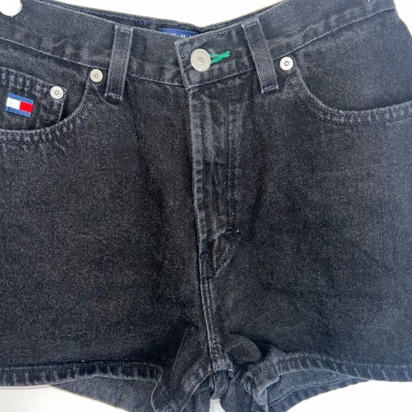 Tommy Hilfiger Vintage Women's Black Denim Shorts - Picture 5 of 12